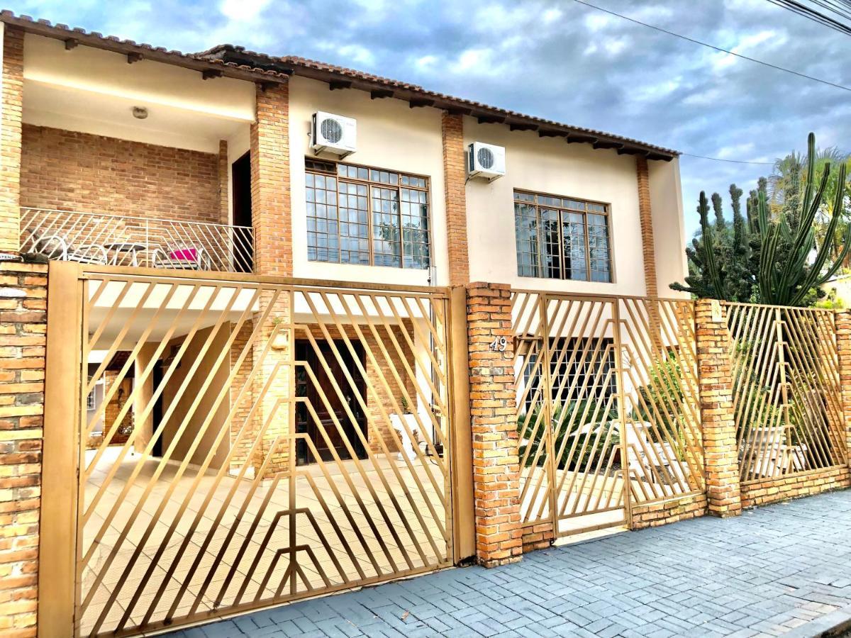 Casa com PISCINA próximo ATRATIVOS / wifi / garagem Foz do Iguaçu Exterior foto